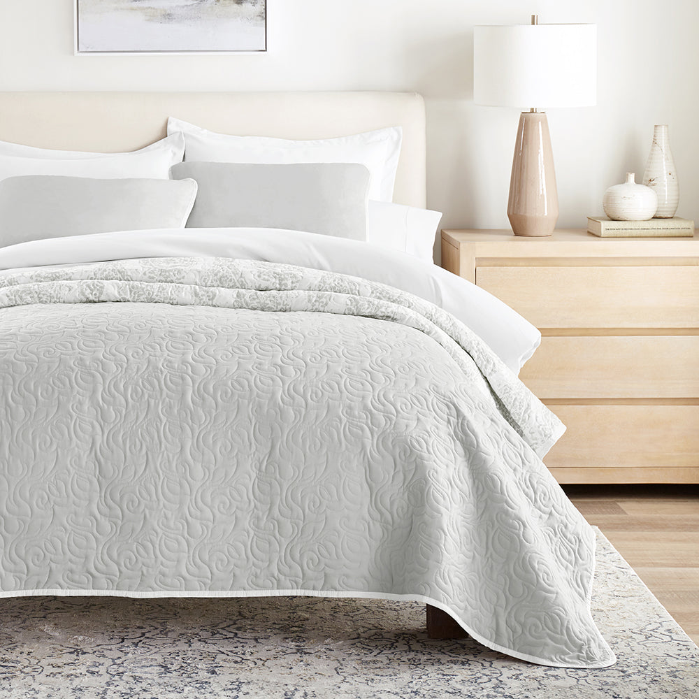 Distressed Damask Reversible Quilted Coverlet Set