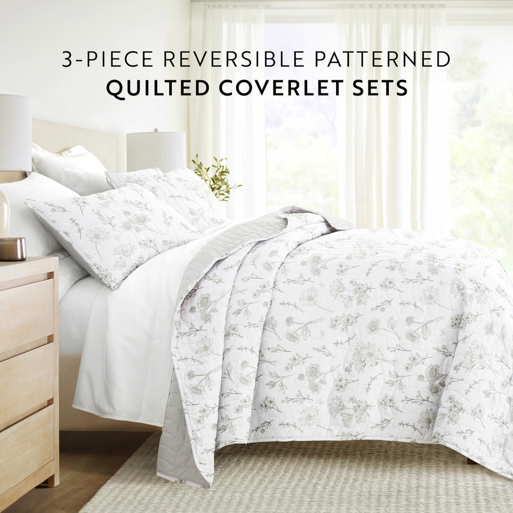 Blooming Daisy Reversible Quilted Coverlet Set