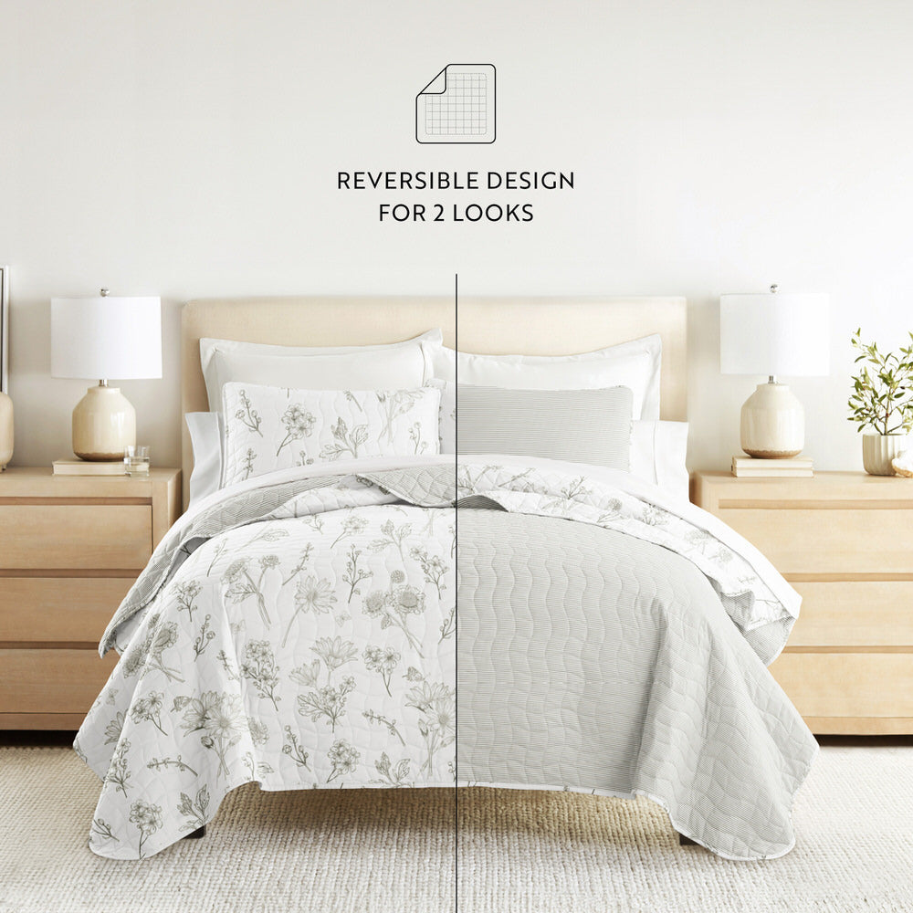 Blooming Daisy Reversible Quilted Coverlet Set