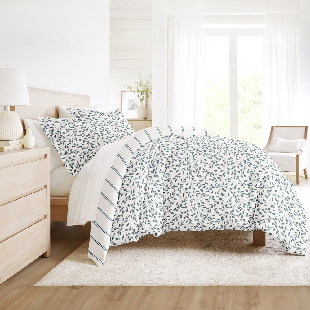 Watercolor Vines Pattern 3-Piece Reversible Duvet Cover Set (Sale)