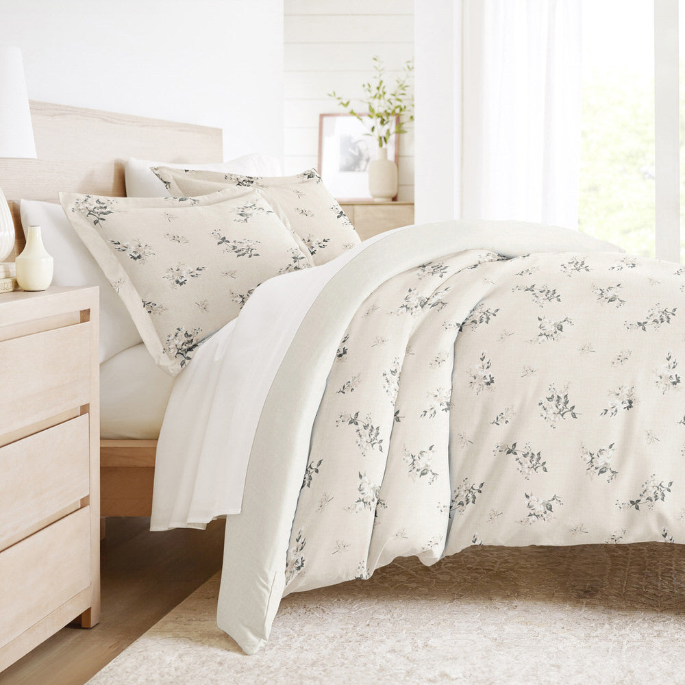 Delicate Floral Pattern 3-Piece Reversible Duvet Cover Set (Sale)