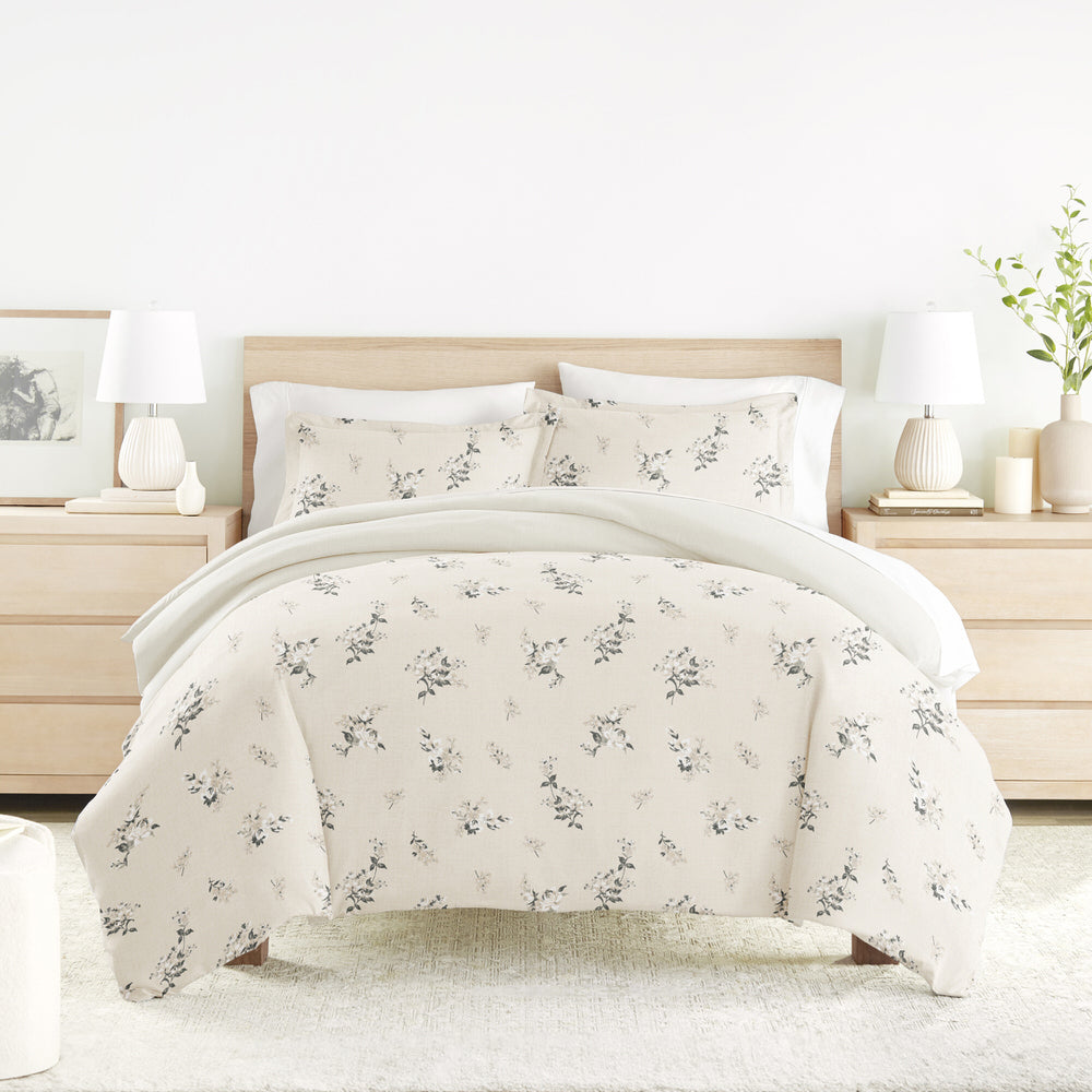 Delicate Floral Pattern 3-Piece Reversible Duvet Cover Set (Sale)