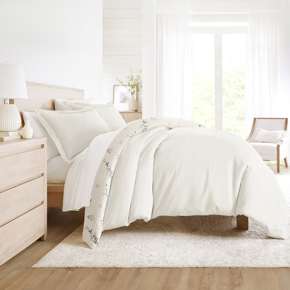 Delicate Floral Pattern 3-Piece Reversible Duvet Cover Set (Sale)