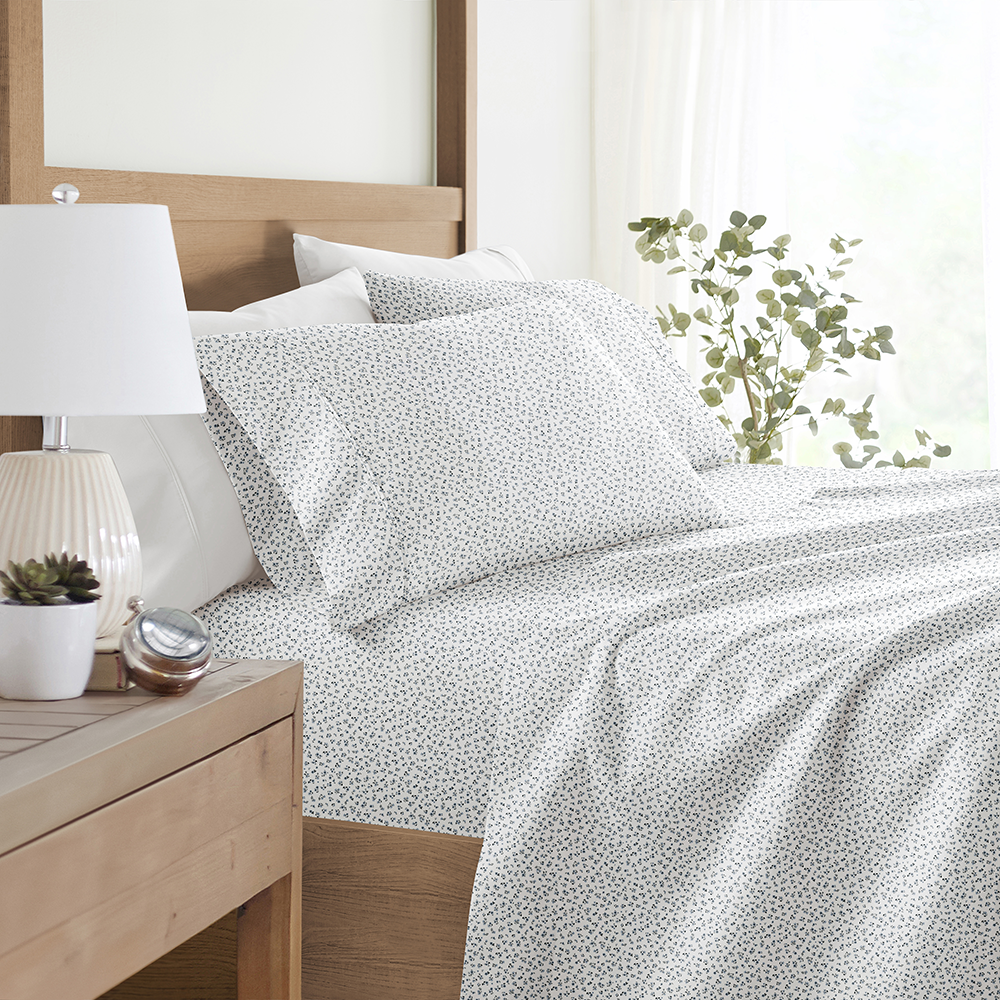 Ditsy Floral 4-Piece Pattern Sheet Set (Sale)