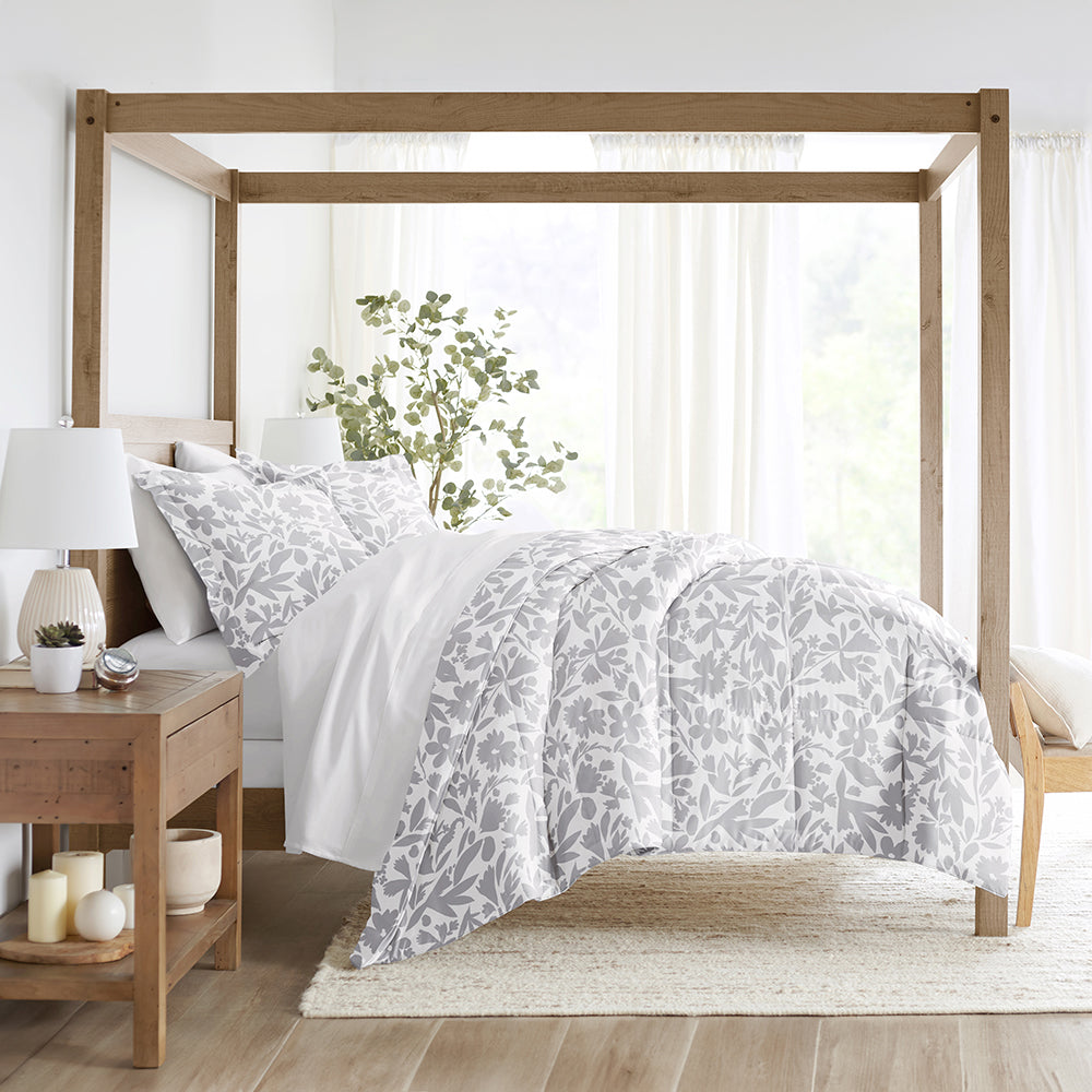 Abstract Garden Patterned Down-Alternative Comforter Set (Sale)