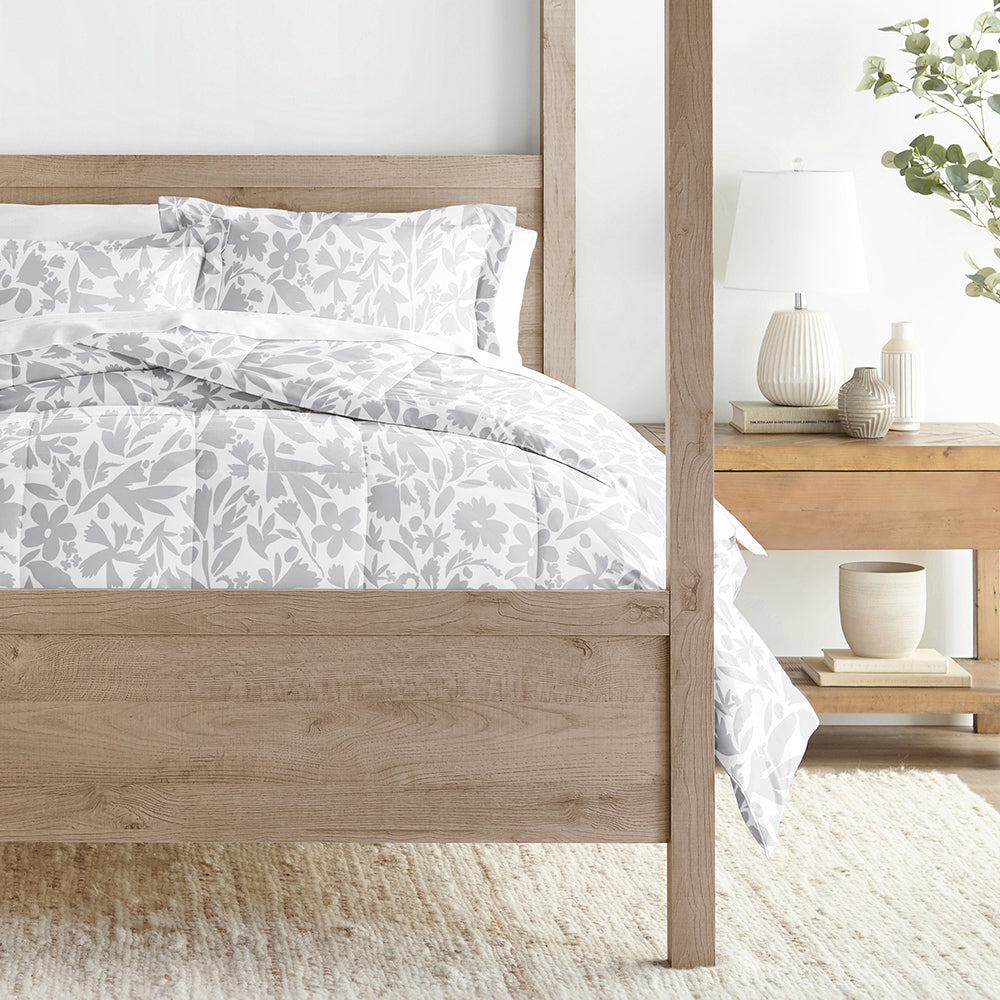 Abstract Garden Patterned Down-Alternative Comforter Set (Sale)