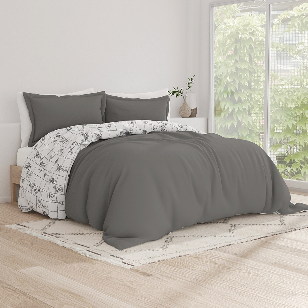 Flower Field Pattern 3-Piece Reversible Duvet Cover Set (Sale)