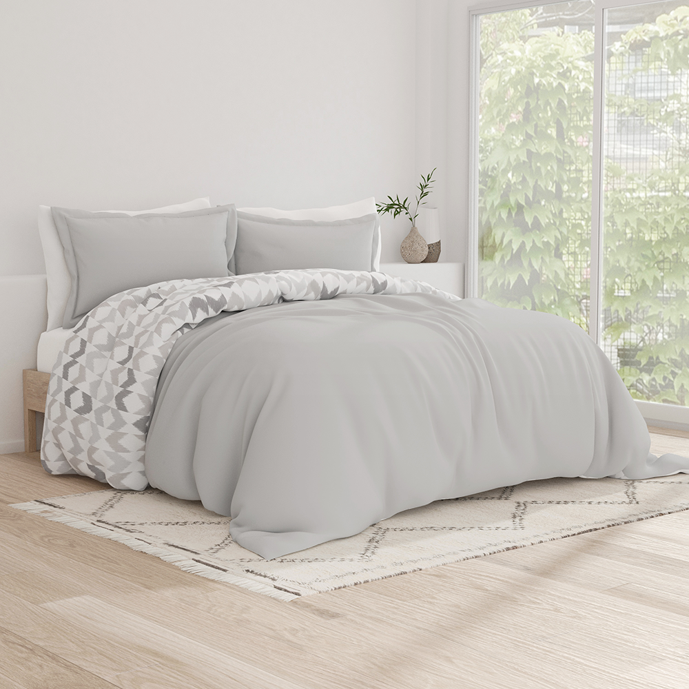 Chevron Sleep Pattern 3-Piece Reversible Duvet Cover Set (Sale)